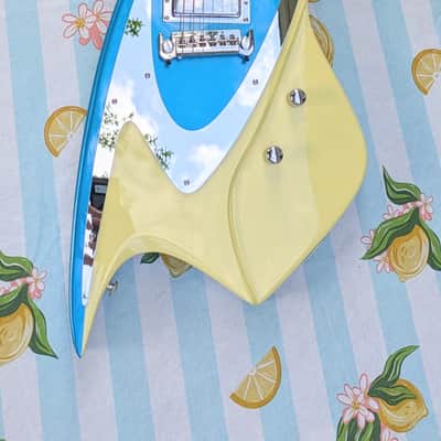 Firefly FFSK 2026 - Metallic blue and white image 2