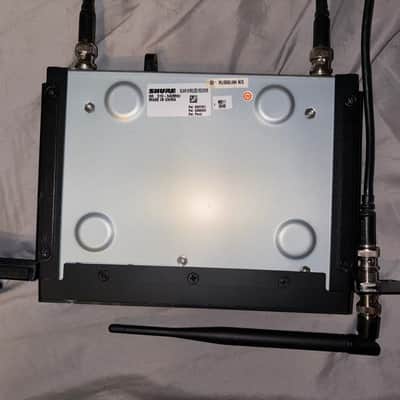 Shure BLX4R image 5