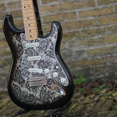 Fender Made in Japan Limited Edition Stratocaster - Black Paisley(1) image 3