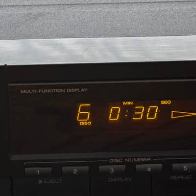 Sharp DX-C3510 six CD changer May 1990 - Black image 8