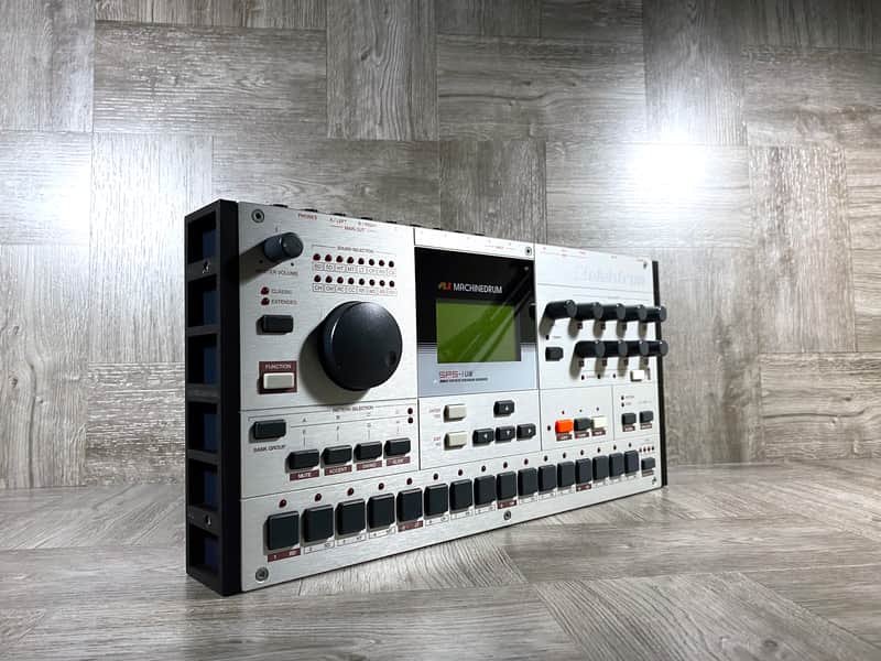 End Cheeks for ELEKTRON Machinedrum / Analog Four / RYTM / Octatrack - BLACK - by KZcraftworks - USA image 1