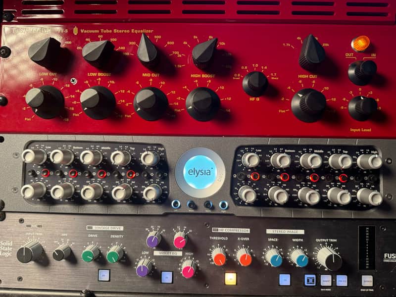 Elysia musEQ 2-Channel 5-Band Parametric Equalizer 2010s - Blue image 1