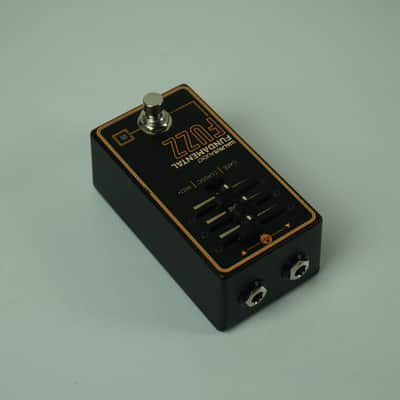 Walrus Audio Fundamental Fuzz 2023 - Present - Black / Orange image 2