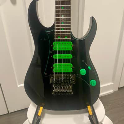 Ibanez UV7-BK Steve Vai Signature Universe 1990 - 1996 - Black image 1