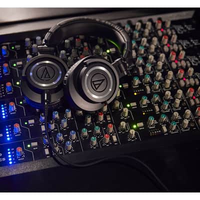 Allen and Heath SQ-6 Digital Mixer with Audio-Technica ATH-M50X Headphones and XLR Cables for Live Sound and Recording image 3