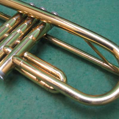 Holton T602 Collegiate Trumpet - Reconditioned - Holton Case & Holton 7C MP image 10