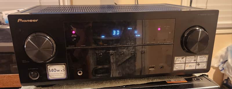 Pioneer Pioneer VSX-522-K Home theater receiver with 3D-ready HDMI switching 2012 - Black metal image 1