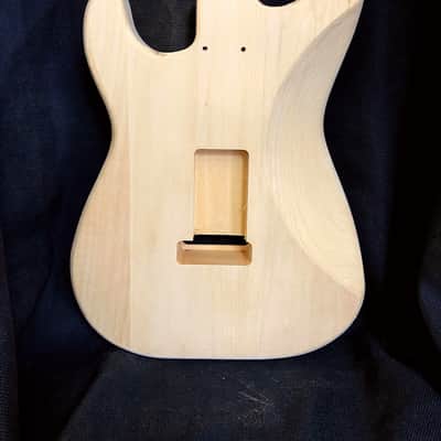 Guitar Mill S-Style Body / Ultra Light Basswood / HSS / 2 Point Tremolo / 3 lbs. 3 oz. (#GIN-4106) image 2