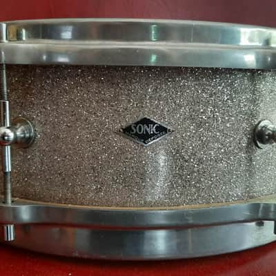 SONIC (Capelle) French Snare drum 1947-1957 - Jazz. . Siver very light green sparkle image 7