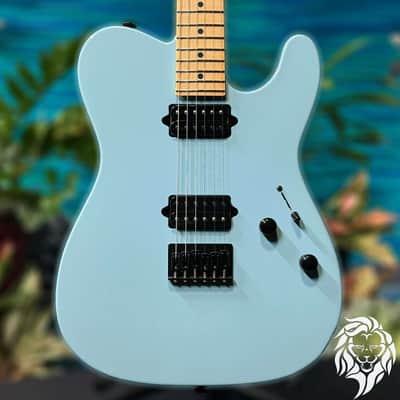 Suhr Custom Classic T Daphne Blue 82880 image 1