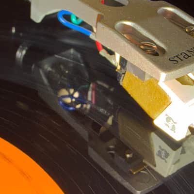 Stanton ST.150 - High Torque Turntable Road Case & D500 AL MKII Cartridge - Gray image 2