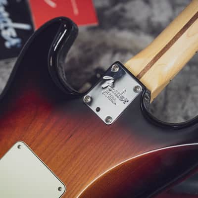 Immagine Fender Stratocaster American Professional 3 Tone Sunburst 2017 - 16