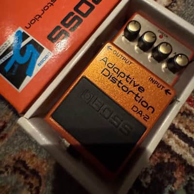 Boss DA-2 Adaptive Distortion | Reverb