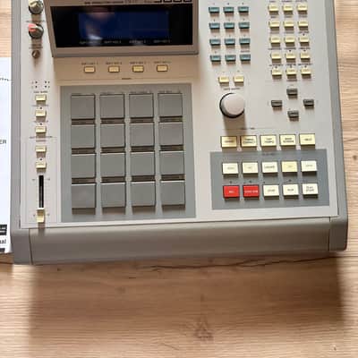 Akai MPC3000 + ORIGINAL MANUAL excellent conditions 220v image 7