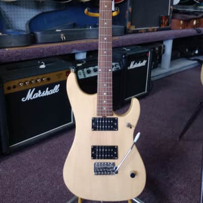 Washburn N2NMK Nuno Bettencourt Signature w/ Floyd Rose Tremolo