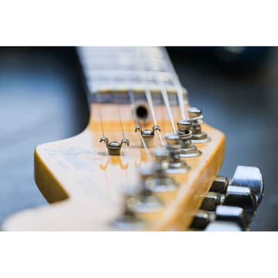 1984 Fender Standard Stratocaster (USA) with Rosewood Fretboard  sapphire blue image 20