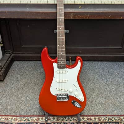 Vantage "Strat" - Red image 1
