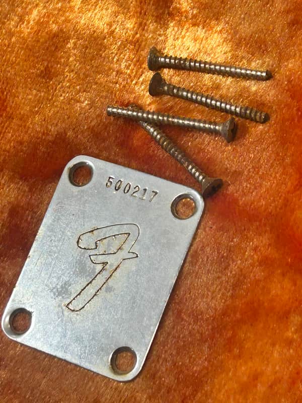 Vintage Fender F Neckplate 1973 - Chrome