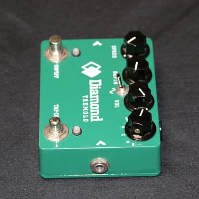 Diamond Tremolo 2000s - Green image 5
