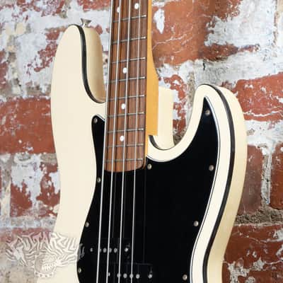 Fender Aerodyne Jazz Bass AJB 2006 Vintage White CIJ Japan image 4