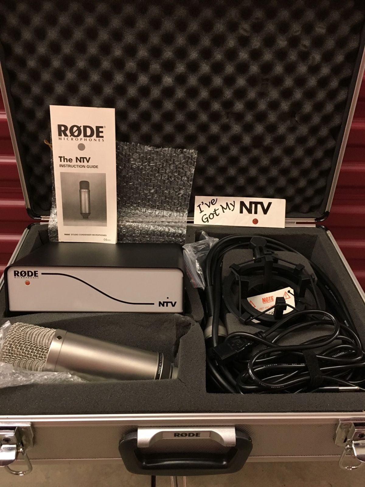 RODE NTV　チューブ・コンデンサー・マイクロフォン RODE NTV Large Diaphragm Cardioid Tube Condenser Microphone | Reverb