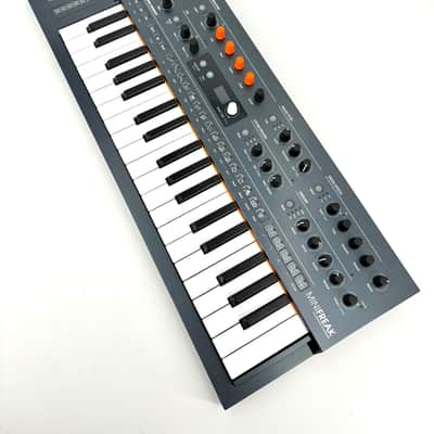 Arturia MiniFreak 37-Key 6-Voice Polyphonic Hybrid Synthesizer 2022 - Present - Black image 2