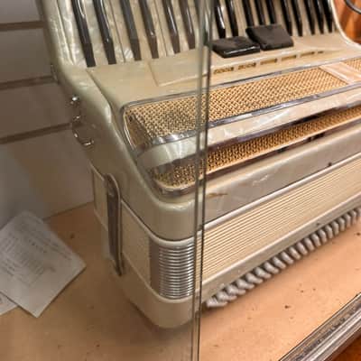 Vintage Lira (International) 120-Bass Piano Accordion - 1950s Italian - White Mother of Pearl image 2