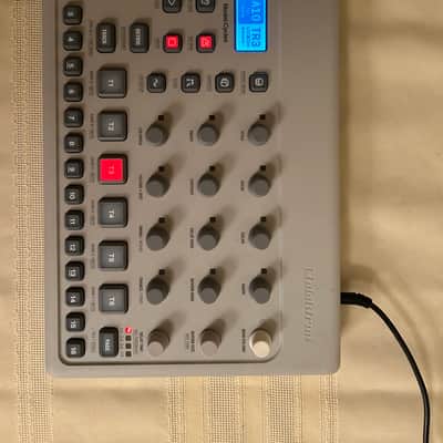 Elektron Model:Cycles *!with carrying case!* Elektron Model:Cycles Groovebox 2020 - Gray image 2