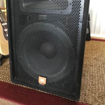 【送料込み】JBL パッシブスピーカー　SF15 JBL SF15 Soundfactor SR Speaker (15 in., 2-Way) | zZounds