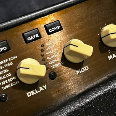 Line 6 Flextone III XL 150-Watt 2x12" Stereo Digital Modeling Guitar Combo 2003 - 2009 - Black image 9