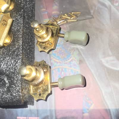 Gibson Deluxe tuners gold image 2
