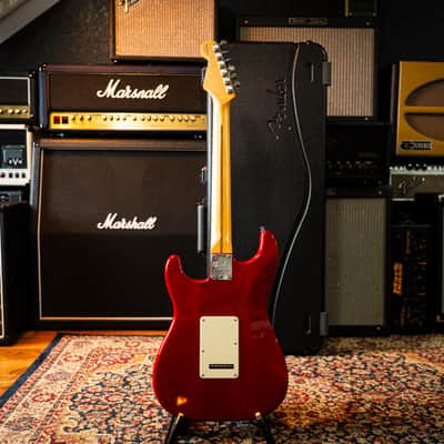 Fender American Deluxe Stratocaster with Maple Fretboard 2002 image 6