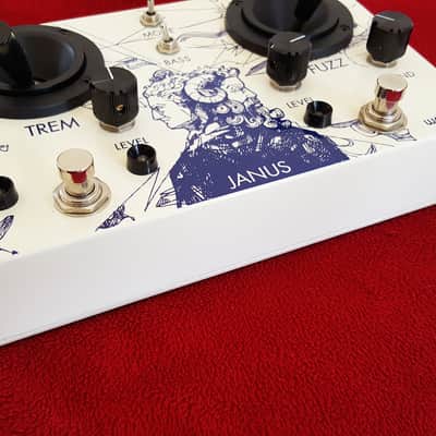 Walrus Audio Janus Tremolo / Fuzz 2012 - Present - White image 10