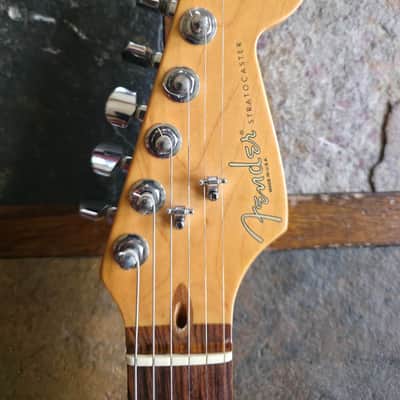 Fender Roadhouse American strat SSS w/ohsc 1997 - shoreline gold image 5