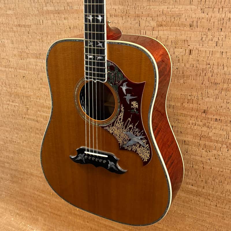 Gibson Custom Shop Dove Custom " Doves in Flight" 2006