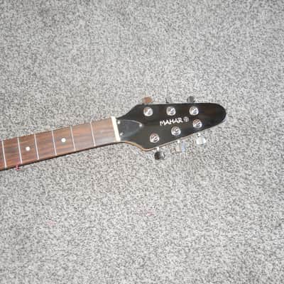 MAHAR FLYING V--- image 3