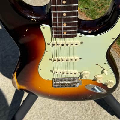 Fender Stratocaster 2016 - Sunburst image 14