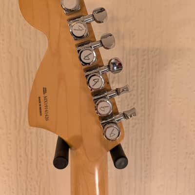 Fender Deluxe Stratocaster DEMO VIDEO HSS Maple Fretboard 2019 - Tobacco Sunburst image 6