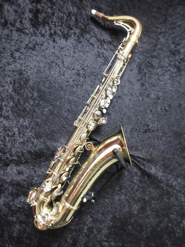 Conn 10M image 1