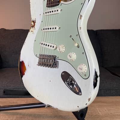 2020 Fender Custom Shop GT11 Relic Stratocaster ~ Olympic White & 3 Color Sunburst image 10