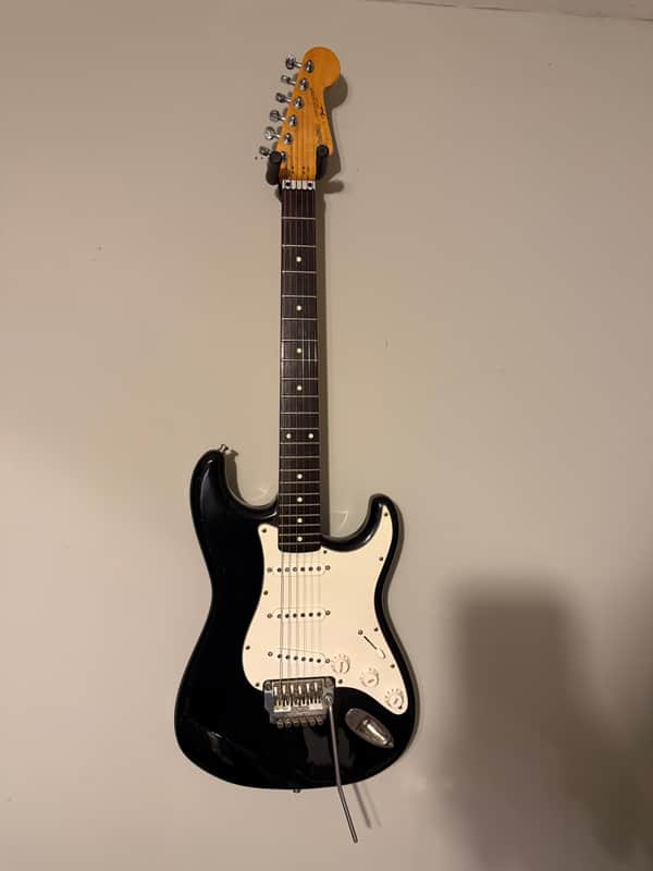 Squier E-series Stratocaster 1987 - Black image 1