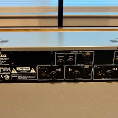 dbx 586 2-Channel Vaccuum Tube Preamplifier 1990s - Silver image 3