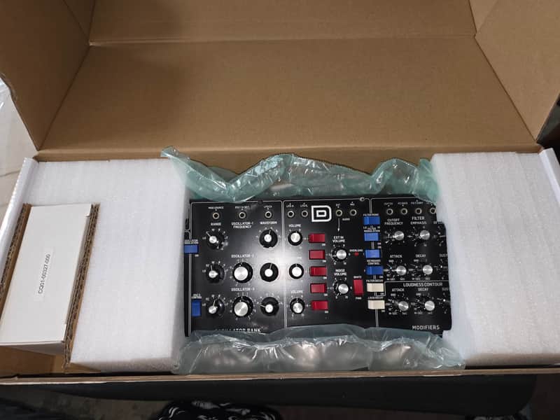 Behringer Model D Analog Synthesizer 2018 - Present - Black image 1