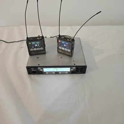 Lectrosonics M2T IEM Digital Half-Rack Transmitter with Dante & Duet IEM Kit with 2X M2R Receivers image 2