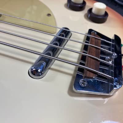 Danelectro Longhorn Bass image 11
