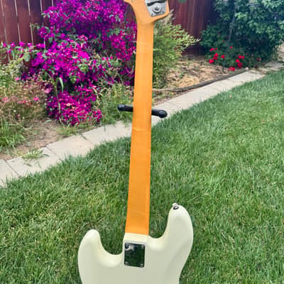 Fender Custom Shop 1961 Jazz Bass Closet Classic Custom Shop 2012 - Artic White Nitro (Relic Checking) image 11