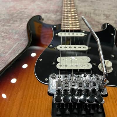 Fender Stratocaster 2022 - 3-Tone Sunburst image 5