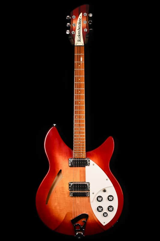 Rickenbacker Modell 330 from 1991 in Fire Glow with Case image 1