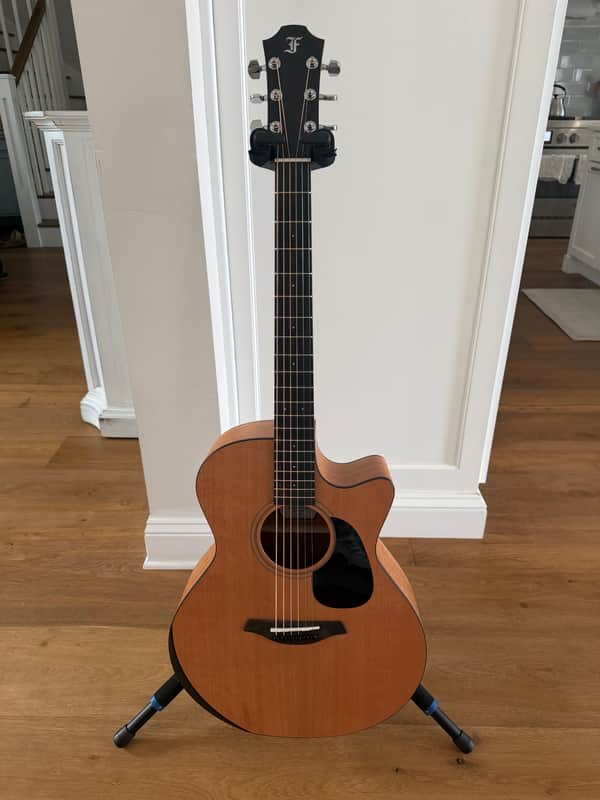 Furch Blue Deluxe Gc-CM 2025 - Western Red Cedar/African Mahogany with Case CNR SYSTEM ACTIVE image 1