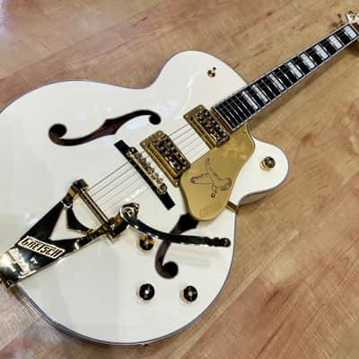 Gretsch G6136T-MGC Michael Guy Chislett Signature Falcon Hollow Body Guitar 2023 - Vintage White image 8